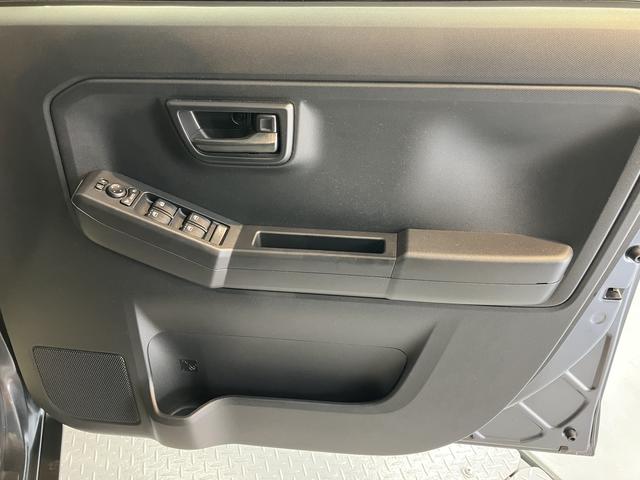 タフトＸＣＤ　プッシュスタート　アイドリングストップ　障害物センサー　オートライト　ＬＥＤヘッドライト　電動パーキング　電動格納ドアミラー　キーフリーシステム　サンルーフ　バックカメラ装着車（愛媛県）の中古車