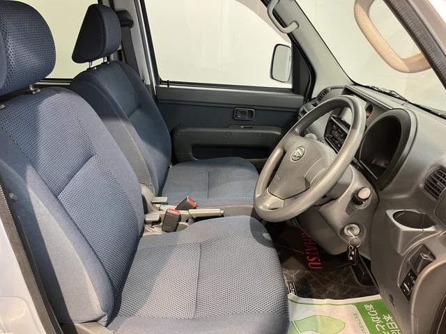 ハイゼットカーゴクルーズターボ純正ナビ　バックモニター　フルセグＴＶ　ＣＤ　ＤＶＤ　ＵＳＢ　Ｂｌｕｅｔｏｏｔｈ　マニュアルエアコン　パワステ　パワーウィンドウ　電動格納ドアミラー（愛媛県）の中古車