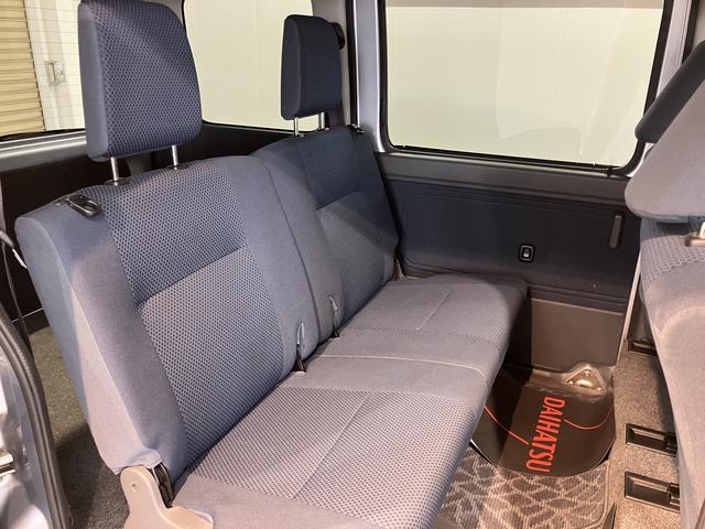 ハイゼットカーゴクルーズターボ純正ナビ　バックモニター　フルセグＴＶ　ＣＤ　ＤＶＤ　ＵＳＢ　Ｂｌｕｅｔｏｏｔｈ　マニュアルエアコン　パワステ　パワーウィンドウ　電動格納ドアミラー（愛媛県）の中古車