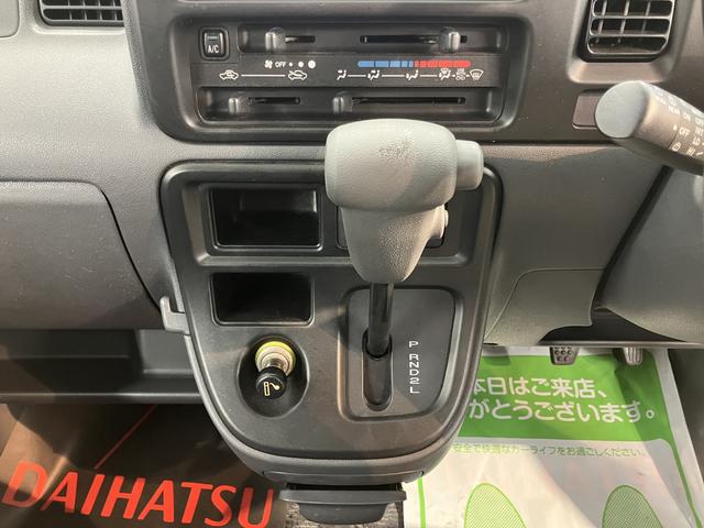 ハイゼットカーゴクルーズターボ純正ナビ　バックモニター　フルセグＴＶ　ＣＤ　ＤＶＤ　ＵＳＢ　Ｂｌｕｅｔｏｏｔｈ　マニュアルエアコン　パワステ　パワーウィンドウ　電動格納ドアミラー（愛媛県）の中古車