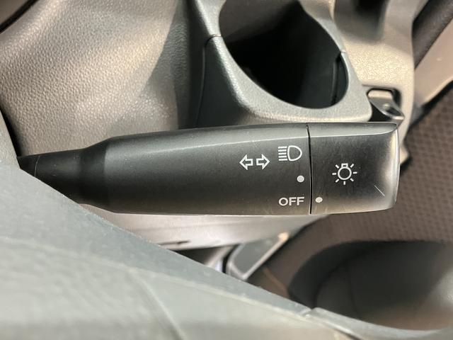 ハイゼットカーゴクルーズターボ純正ナビ　バックモニター　フルセグＴＶ　ＣＤ　ＤＶＤ　ＵＳＢ　Ｂｌｕｅｔｏｏｔｈ　マニュアルエアコン　パワステ　パワーウィンドウ　電動格納ドアミラー（愛媛県）の中古車