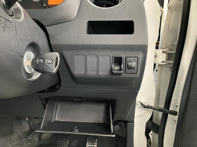 ミラＴＸ２ＷＤ　５ＭＴ　エアコン　パワステ　パワーウィンドウ（フロントのみ）　ＡＢＳ　エアバッグ　キーレスエントリー　ＣＤ（愛媛県）の中古車