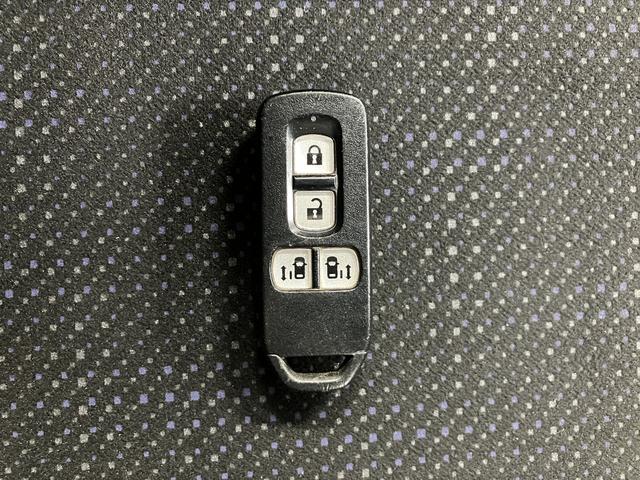 Ｎ−ＢＯＸＧ　ＳＳパッケージ両側電動スライドドア　メモリーナビ　フルセグＴＶ　ＥＴＣ車載器　オートライト　ディスチャージヘッドライト　フォグランプ　プッシュスタート　前席シートヒーター　オートエアコン　電動格納ドアミラー（愛媛県）の中古車