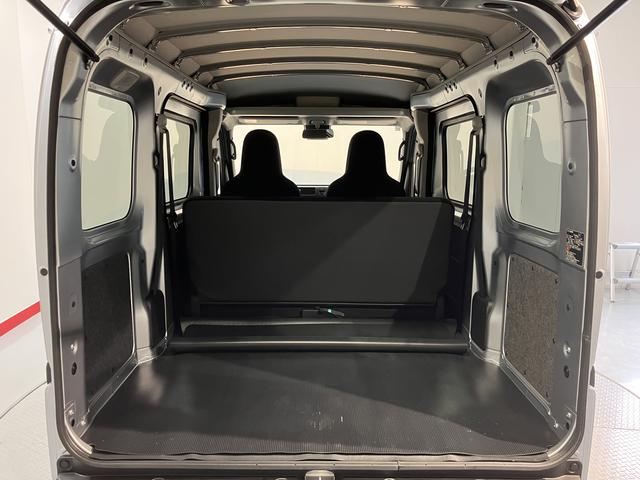 ハイゼットカーゴＤＸ２ＷＤ　コーナーセンサー　アイドリングストップ車　オートライト　オートマチックハイビーム　ハロゲンヘッドライト　ＡＭ　ＦＭ　マニュアルエアコン　運転席・助手席エアバッグ（愛媛県）の中古車