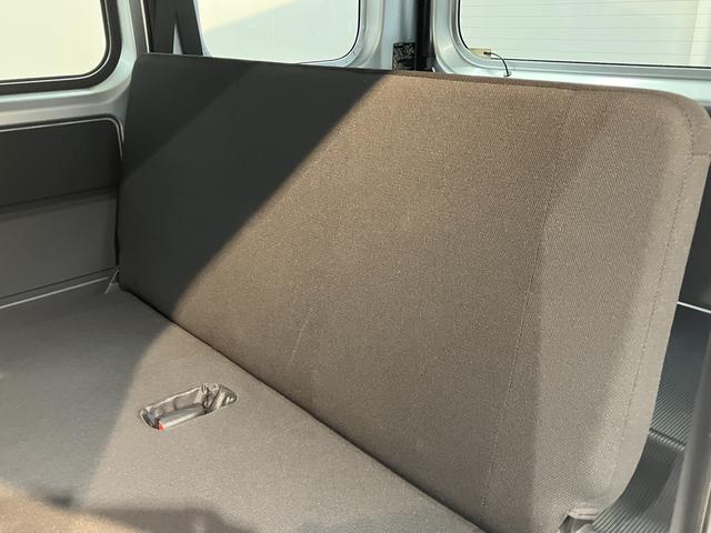 ハイゼットカーゴＤＸ２ＷＤ　コーナーセンサー　アイドリングストップ車　オートライト　オートマチックハイビーム　ハロゲンヘッドライト　ＡＭ　ＦＭ　マニュアルエアコン　運転席・助手席エアバッグ（愛媛県）の中古車