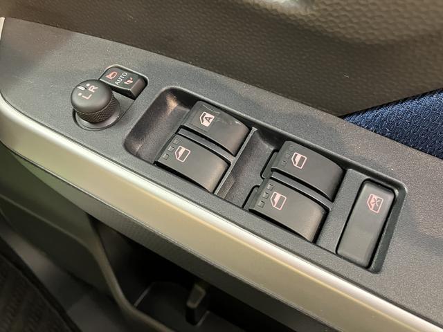 ルーミーカスタムＧ　Ｓプッシュスタート　両側電動スライドドア　アイドリングストップ車　オートライト　ＬＥＤヘッドライト　フロントフォグランプ　純正ナビ　ＣＤ　ＤＶＤ　フルセグＴＶ　ＳＤ　Ｂｌｕｅｔｏｏｔｈ　ＥＴＣ車載器（愛媛県）の中古車