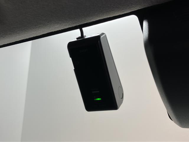 ルーミーカスタムＧ　Ｓプッシュスタート　両側電動スライドドア　アイドリングストップ車　オートライト　ＬＥＤヘッドライト　フロントフォグランプ　純正ナビ　ＣＤ　ＤＶＤ　フルセグＴＶ　ＳＤ　Ｂｌｕｅｔｏｏｔｈ　ＥＴＣ車載器（愛媛県）の中古車