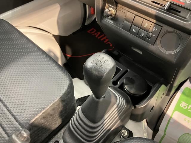 ハイゼットトラックスタンダード2WD マニュアル車 ハロゲンヘッドライト コーナーセンサー アイドリングストップ車 オートライト オートマチックハイビーム マニュアルエアコン 運転席・助手席エアバッグ AM FM(愛媛県)の中古車