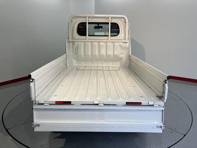 ハイゼットトラックスタンダード2WD マニュアル車 ハロゲンヘッドライト コーナーセンサー アイドリングストップ車 オートライト オートマチックハイビーム マニュアルエアコン 運転席・助手席エアバッグ AM FM(愛媛県)の中古車