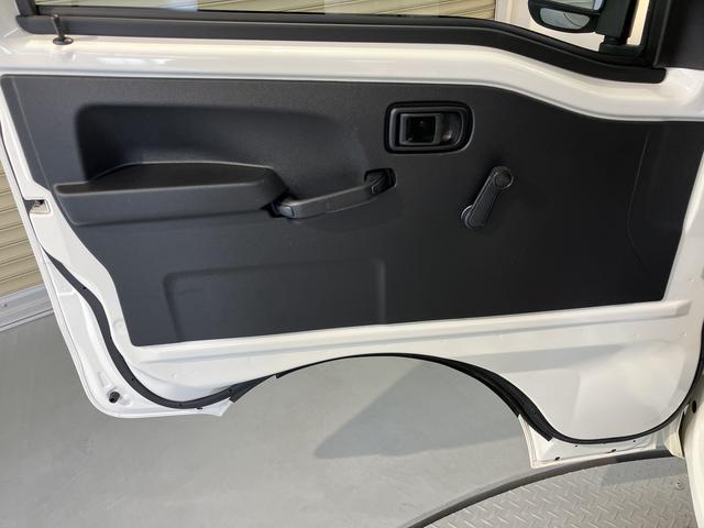 ハイゼットトラックスタンダード2WD マニュアル車 ハロゲンヘッドライト コーナーセンサー アイドリングストップ車 オートライト オートマチックハイビーム マニュアルエアコン 運転席・助手席エアバッグ AM FM(愛媛県)の中古車