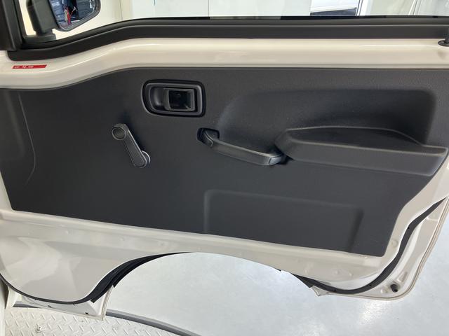 ハイゼットトラックスタンダード2WD マニュアル車 ハロゲンヘッドライト コーナーセンサー アイドリングストップ車 オートライト オートマチックハイビーム マニュアルエアコン 運転席・助手席エアバッグ AM FM(愛媛県)の中古車