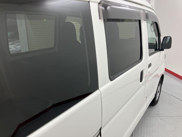 ハイゼットカーゴデラックスＳＡIII２ＷＤ　ＡＴ車　ラジオ　ドライブレコーダー　ＬＥＤヘッドライト　マニュアルエアコン　パワステ　前席パワーウィンドウ　ＡＢＳ　キーレスエントリー（愛媛県）の中古車