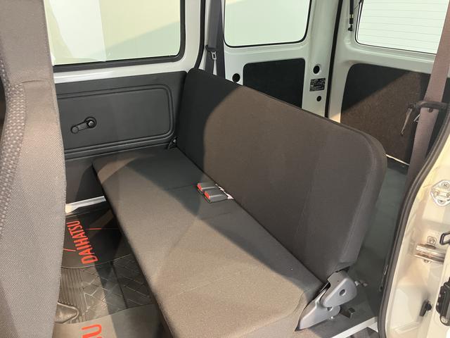 ハイゼットカーゴデラックスＳＡIII２ＷＤ　ＡＴ車　ラジオ　ドライブレコーダー　ＬＥＤヘッドライト　マニュアルエアコン　パワステ　前席パワーウィンドウ　ＡＢＳ　キーレスエントリー（愛媛県）の中古車