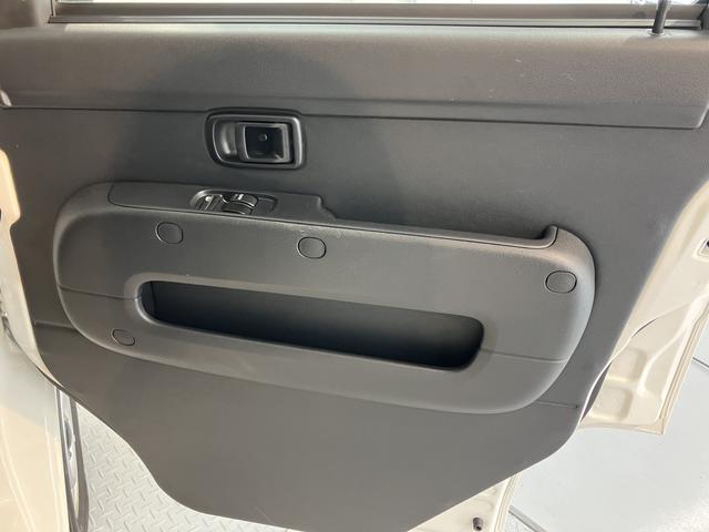 ハイゼットカーゴデラックスＳＡIII２ＷＤ　ＡＴ車　ラジオ　ドライブレコーダー　ＬＥＤヘッドライト　マニュアルエアコン　パワステ　前席パワーウィンドウ　ＡＢＳ　キーレスエントリー（愛媛県）の中古車