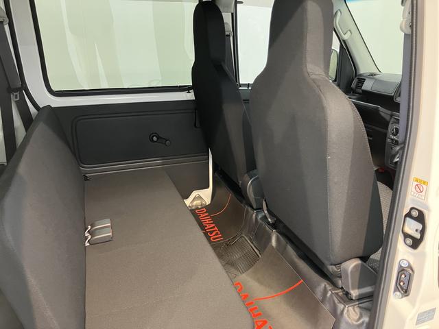 ハイゼットカーゴデラックスＳＡIII２ＷＤ　ＡＴ車　ラジオ　ドライブレコーダー　ＬＥＤヘッドライト　マニュアルエアコン　パワステ　前席パワーウィンドウ　ＡＢＳ　キーレスエントリー（愛媛県）の中古車