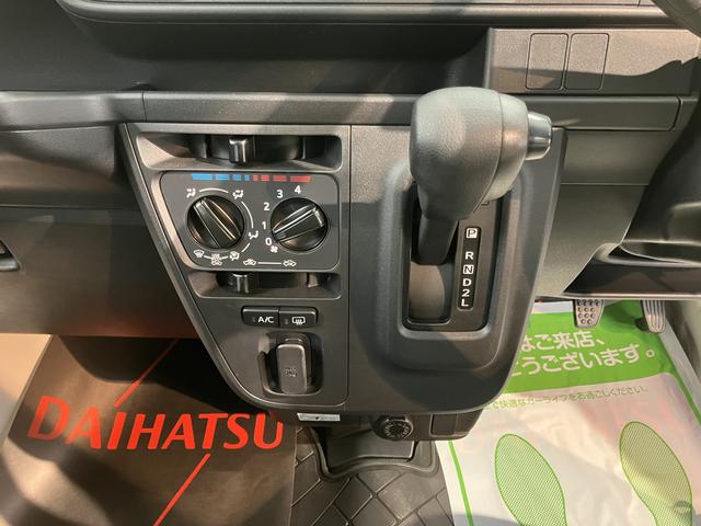 ハイゼットカーゴデラックスＳＡIII２ＷＤ　ＡＴ車　ラジオ　ドライブレコーダー　ＬＥＤヘッドライト　マニュアルエアコン　パワステ　前席パワーウィンドウ　ＡＢＳ　キーレスエントリー（愛媛県）の中古車