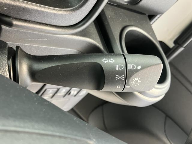 ハイゼットカーゴデラックスＳＡIII２ＷＤ　ＡＴ車　ラジオ　ドライブレコーダー　ＬＥＤヘッドライト　マニュアルエアコン　パワステ　前席パワーウィンドウ　ＡＢＳ　キーレスエントリー（愛媛県）の中古車