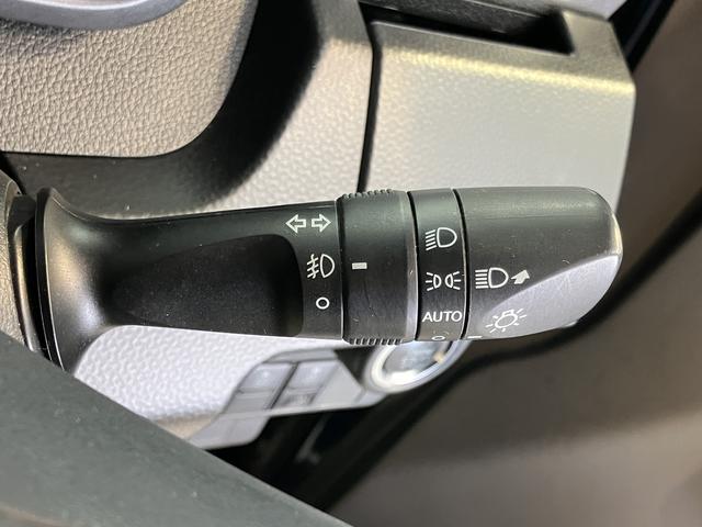 トールカスタムＧ　ターボ　ＳＡII純正ナビ　フルセグＴＶ　ＣＤ　ＤＶＤ　ＵＳＢ　Ｂｌｕｅｔｏｏｔｈ　ＥＴＣ　後席モニター　両側電動スライドドア　プッシュスタート　アイドリングストップ　オートライト　ＬＥＤヘッドライト　キーフリー（愛媛県）の中古車