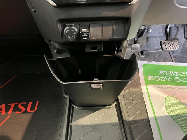 トールカスタムＧ　ＳＡII純正ナビ　バックモニター　フルセグＴＶ　ＣＤ　ＤＶＤ　ＵＳＢ　Ｂｌｕｅｔｏｏｔｈ　ＥＴＣ　両側電動スライドドア　オートクルーズコントロール　オートライト　ＬＥＤヘッドライト　電動格納ドアミラー（愛媛県）の中古車