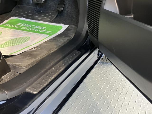 トールカスタムＧ　ＳＡII純正ナビ　バックモニター　フルセグＴＶ　ＣＤ　ＤＶＤ　ＵＳＢ　Ｂｌｕｅｔｏｏｔｈ　ＥＴＣ　両側電動スライドドア　オートクルーズコントロール　オートライト　ＬＥＤヘッドライト　電動格納ドアミラー（愛媛県）の中古車