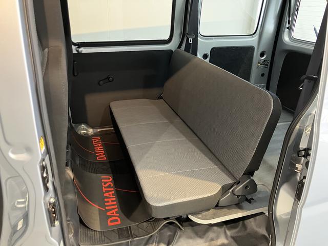 ハイゼットカーゴスペシャル４ＷＤ　ＭＴ車　エアコン　パワステ　ＡＢＳ　純正ＣＤ　両側スライドドア　運転席助手席エアバッグ　標準ルーフ車（愛媛県）の中古車