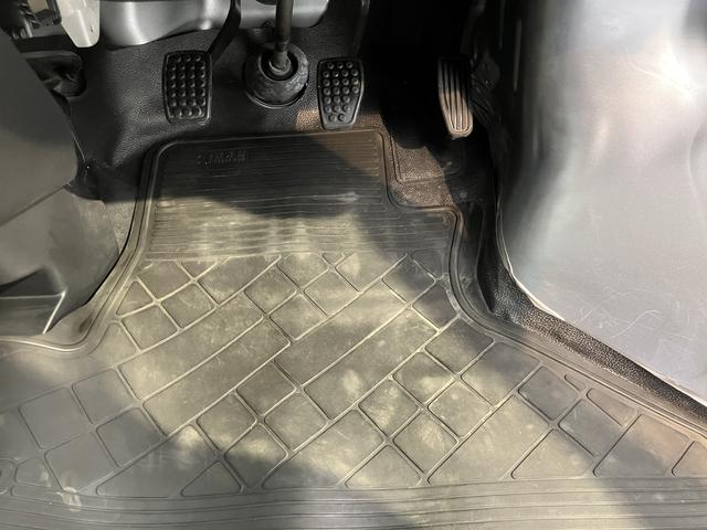 ハイゼットカーゴスペシャル４ＷＤ　ＭＴ車　エアコン　パワステ　ＡＢＳ　純正ＣＤ　両側スライドドア　運転席助手席エアバッグ　標準ルーフ車（愛媛県）の中古車