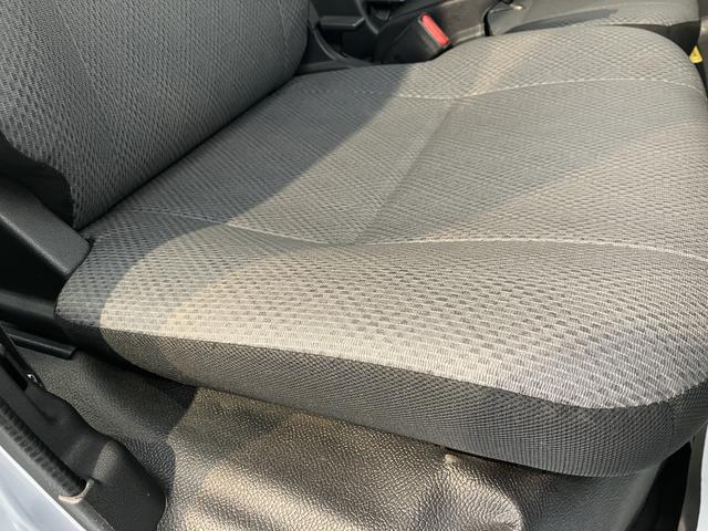 ハイゼットカーゴスペシャル４ＷＤ　ＭＴ車　エアコン　パワステ　ＡＢＳ　純正ＣＤ　両側スライドドア　運転席助手席エアバッグ　標準ルーフ車（愛媛県）の中古車