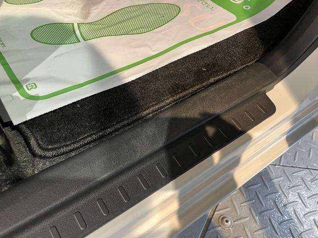 ムーヴキャンバスＧメイクアップリミテッド　ＳＡIII２ＷＤ　ベンチシート　オートライト　オートハイビーム　ＬＥＤヘッドライト　フロントフォグランプ　両側電動スライドドア　アイドリングストップ車　　プッシュスタート　純正メモリーナビ　ＣＤ　ＤＶＤ　ＵＳＢ（愛媛県）の中古車