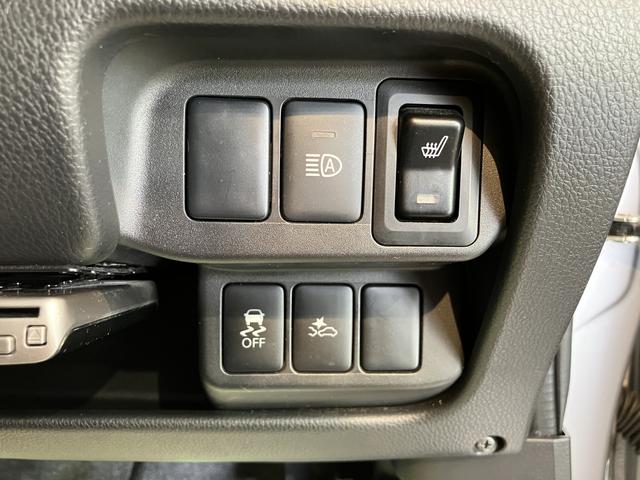 eKカスタムTセーフティパッケージベンチシート アイドリングストップ車 運転席シートヒーター オートライト ディスチャージヘッドライト フロントフォグランプ オートハイビーム 社外メモリーナビ CD DVD USB Bluetooth(愛媛県)の中古車