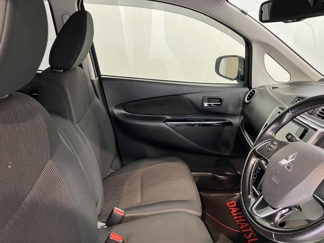 eKカスタムTセーフティパッケージベンチシート アイドリングストップ車 運転席シートヒーター オートライト ディスチャージヘッドライト フロントフォグランプ オートハイビーム 社外メモリーナビ CD DVD USB Bluetooth(愛媛県)の中古車