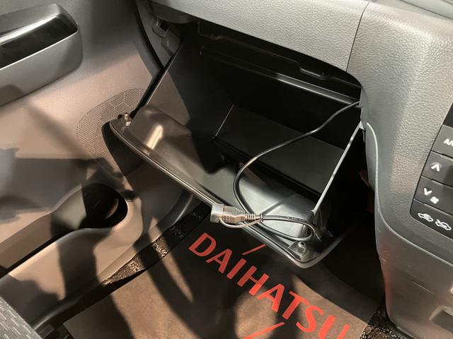 スペーシアカスタムＴＳ２ＷＤ　ベンチシート　オートライト　ディスチャージヘッドライト　フロントフォグランプ　アイドリングストップ車　両側電動スライドドア　社外メモリーナビ　ＣＤ　ＤＶＤ　ＵＳＢ　ワンセグＴＶ　ＥＴＣ車載器（愛媛県）の中古車