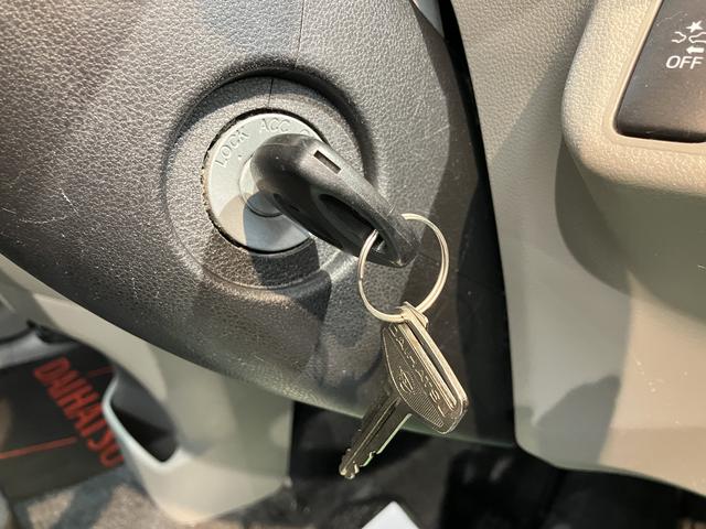 ミライースＸ　リミテッドＳＡ２ＷＤ　ハロゲンヘッドライト　アイドリングストップ車　盗難防止装置　純正ナビ　ＣＤ　ＤＶＤ　フルセグＴＶ　ＳＤ　Ｂｌｕｅｔｏｏｔｈ　ＵＳＢ　純正ＥＴＣ車載器　純正アルミホイール　前後ドライブレコーダー（愛媛県）の中古車