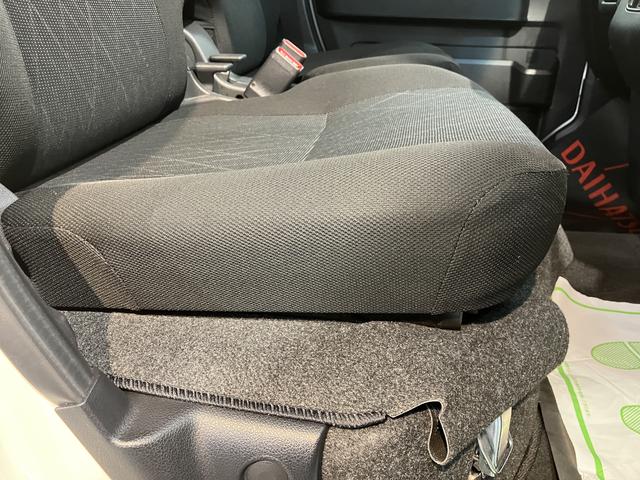 アトレースローパープッシュスタート　両側電動スライドドア　コーナーセンサー　アイドリングストップ車　オートライト　ＬＥＤヘッドライト　フロントフォグランプ　盗難防止装置　純正ＣＤチューナー　ＣＤ　ＵＳＢ　ＡＵＸ（愛媛県）の中古車