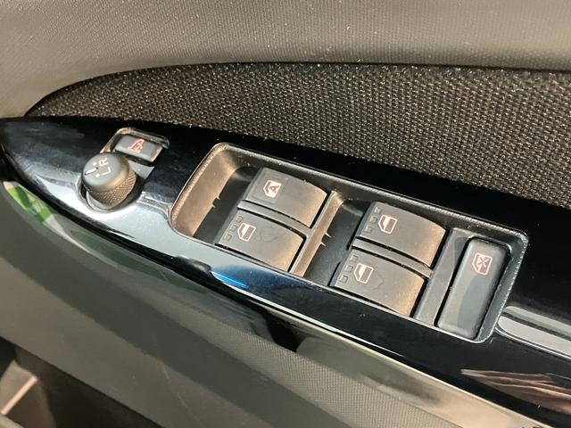 ムーヴカスタム　ＲＳ　ＳＡ社外ナビ　フルセグＴＶ　ＣＤ　ＤＶＤ　ＵＳＢ　Ｂｌｕｅｔｏｏｔｈ　プッシュスタート　アイドリングストップ　オートライト　ＬＥＤヘッドライト　ベンチシート　電動格納ドアミラー　キーフリーシステム（愛媛県）の中古車