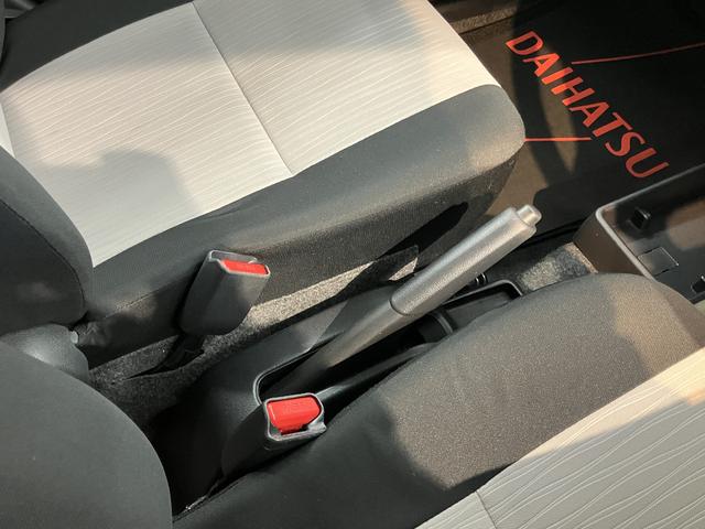 ミライースＬ　ＳＡIII２ＷＤ　ハロゲンヘッドライト　コーナーセンサー　アイドリングストップ車　オートマチックハイビーム　盗難防止装置　マニュアルエアコン　バックカメラ　ＣＤ　ＤＶＤ　ＵＳＢ　Ｂｌｕｅｔｏｏｔｈ　ＡＵＸ（愛媛県）の中古車