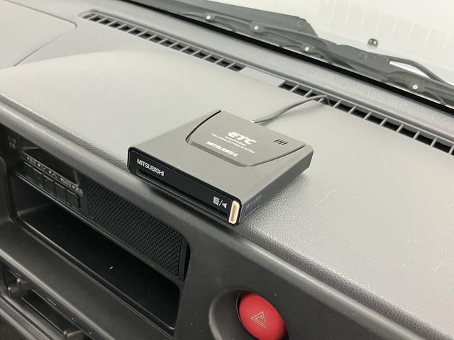 サンバーバントランスポーター4WD マニュアル車 ラジオ エアコン パワステ 前席パワーウィンドウ 運転席エアバッグ 助手席エアバッグ 両側スライドドア(愛媛県)の中古車