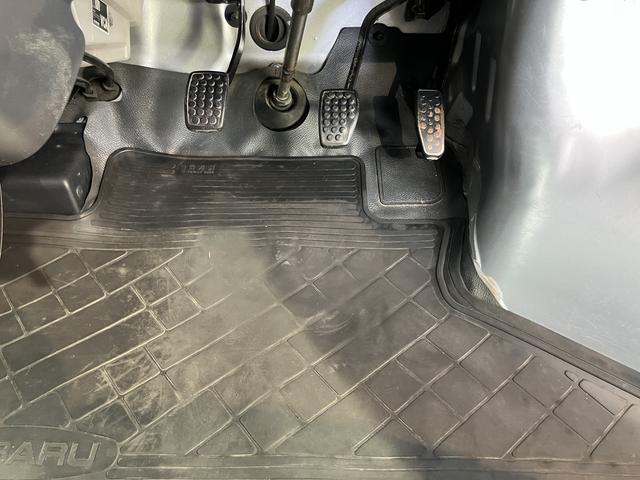 サンバーバントランスポーター4WD マニュアル車 ラジオ エアコン パワステ 前席パワーウィンドウ 運転席エアバッグ 助手席エアバッグ 両側スライドドア(愛媛県)の中古車