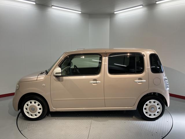 ミラココアココアＸ２ＷＤ　ＣＶＴ車　ＣＤ　ラジオ　エアコン　パワステ　パワーウィンドウ　アイドリングストップ　ベンチシート　盗難防止システム　電動格納ドアミラー　キーフリーシステム（愛媛県）の中古車