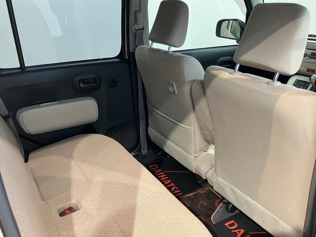 ミラココアココアＸ２ＷＤ　ＣＶＴ車　ＣＤ　ラジオ　エアコン　パワステ　パワーウィンドウ　アイドリングストップ　ベンチシート　盗難防止システム　電動格納ドアミラー　キーフリーシステム（愛媛県）の中古車