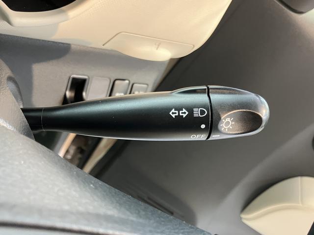 ミラココアココアＸ２ＷＤ　ＣＶＴ車　ＣＤ　ラジオ　エアコン　パワステ　パワーウィンドウ　アイドリングストップ　ベンチシート　盗難防止システム　電動格納ドアミラー　キーフリーシステム（愛媛県）の中古車