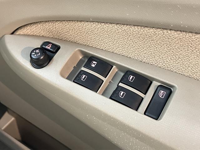 ムーヴＬ２ＷＤ　ＣＶＴ車　アイドリングストップ　ベンチシート　マニュアルエアコン　パワステ　パワーウィンドウ　運転席エアバッグ　助手席エアバッグ　純正アルミホイール（愛媛県）の中古車