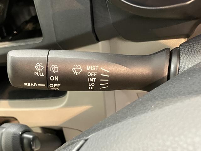 ムーヴＬ２ＷＤ　ＣＶＴ車　アイドリングストップ　ベンチシート　マニュアルエアコン　パワステ　パワーウィンドウ　運転席エアバッグ　助手席エアバッグ　純正アルミホイール（愛媛県）の中古車