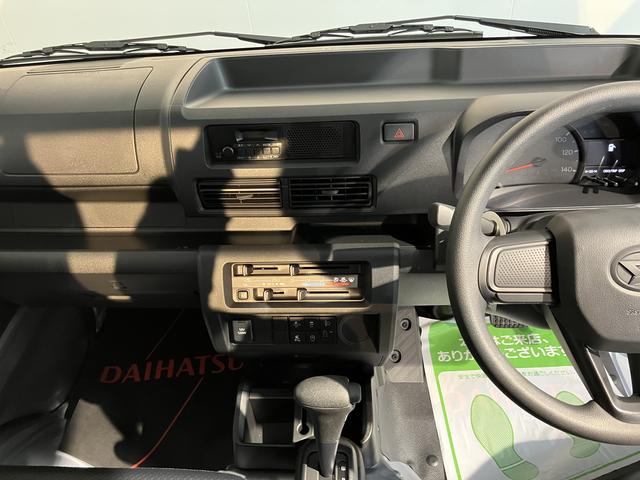 ハイゼットトラックスタンダード２ＷＤ　ＣＶＴ　エアコン　パワステ　ラジオ　運転席助手席エアバッグ　アイドリングストップ　スマートアシスト（愛媛県）の中古車