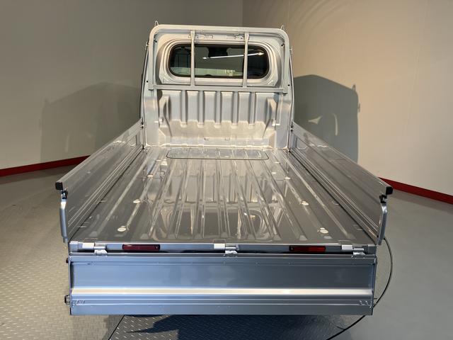 ハイゼットトラックスタンダード２ＷＤ　ＣＶＴ　エアコン　パワステ　ラジオ　運転席助手席エアバッグ　アイドリングストップ　スマートアシスト（愛媛県）の中古車