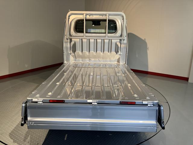 ハイゼットトラックスタンダード２ＷＤ　ＣＶＴ　エアコン　パワステ　ラジオ　運転席助手席エアバッグ　アイドリングストップ　スマートアシスト（愛媛県）の中古車