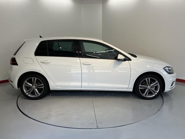 ＶＷ ゴルフＴＤＩハイライン　マイスターディーゼル車　純正ナビ　バックカメラ　地上デジタルＴＶ　ＥＴＣ　プッシュボタン　電動パーキング　運転席パワーシート　ＬＥＤヘッドライト　オートライト　アイドリングストップ（愛媛県）の中古車