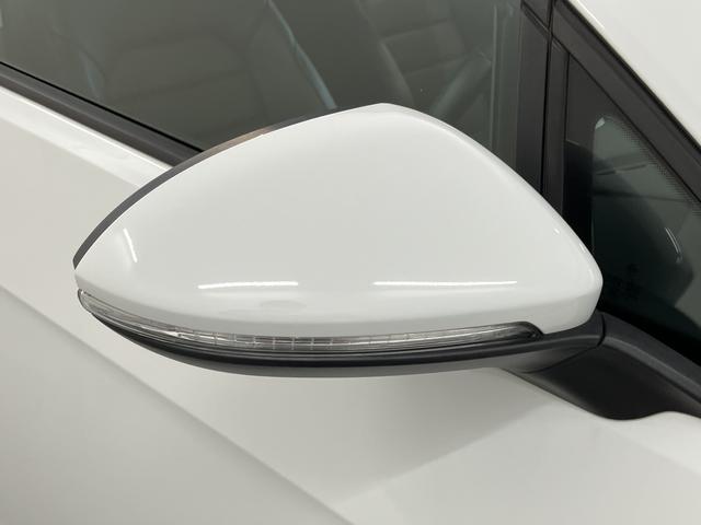 ＶＷ ゴルフＴＤＩハイライン　マイスターディーゼル車　純正ナビ　バックカメラ　地上デジタルＴＶ　ＥＴＣ　プッシュボタン　電動パーキング　運転席パワーシート　ＬＥＤヘッドライト　オートライト　アイドリングストップ（愛媛県）の中古車