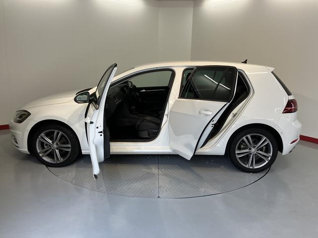 ＶＷ ゴルフＴＤＩハイライン　マイスターディーゼル車　純正ナビ　バックカメラ　地上デジタルＴＶ　ＥＴＣ　プッシュボタン　電動パーキング　運転席パワーシート　ＬＥＤヘッドライト　オートライト　アイドリングストップ（愛媛県）の中古車