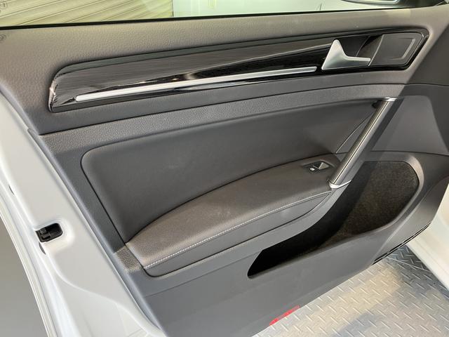 ＶＷ ゴルフＴＤＩハイライン　マイスターディーゼル車　純正ナビ　バックカメラ　地上デジタルＴＶ　ＥＴＣ　プッシュボタン　電動パーキング　運転席パワーシート　ＬＥＤヘッドライト　オートライト　アイドリングストップ（愛媛県）の中古車