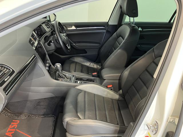 ＶＷ ゴルフＴＤＩハイライン　マイスターディーゼル車　純正ナビ　バックカメラ　地上デジタルＴＶ　ＥＴＣ　プッシュボタン　電動パーキング　運転席パワーシート　ＬＥＤヘッドライト　オートライト　アイドリングストップ（愛媛県）の中古車